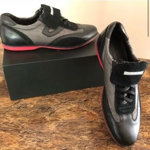 Donald J. Pliner Casual Shoe Size US 10/10.5